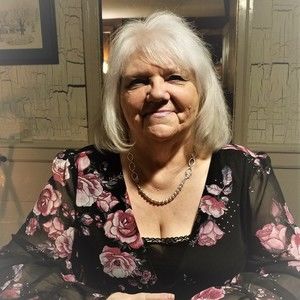 Meet your Posher, Gayle